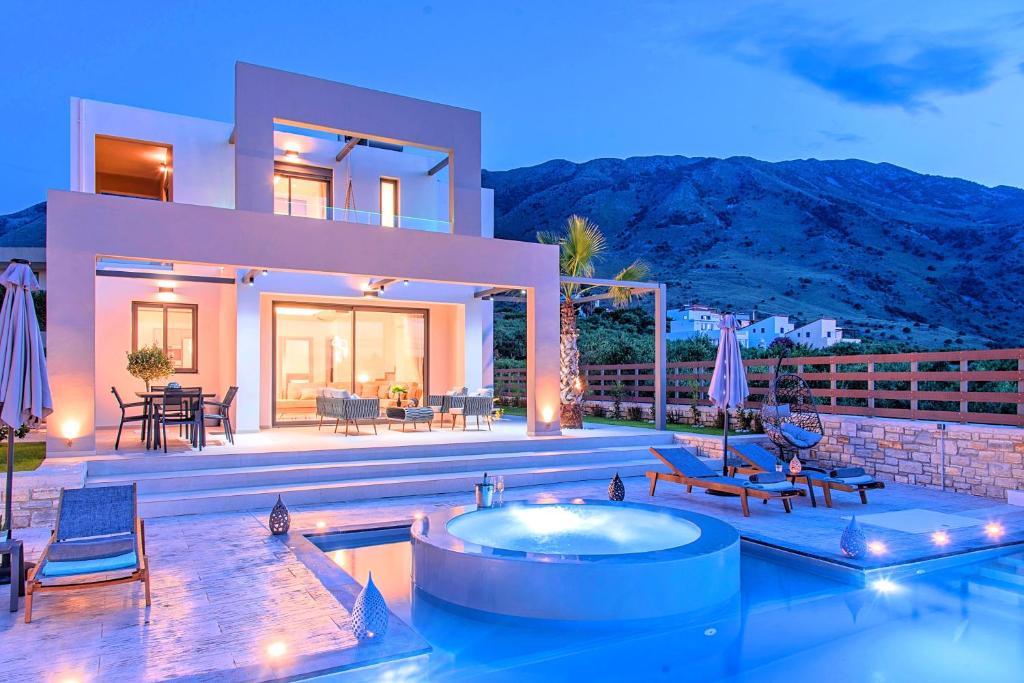 Minoas Villas pool view