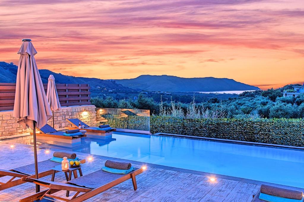 Minoas Villas outside view